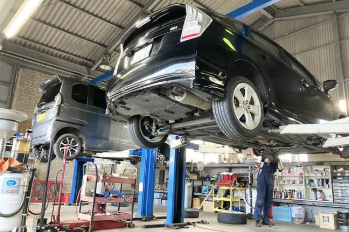 指定工場併設！自社工場で納車整備を行い、試運転も徹底しています！